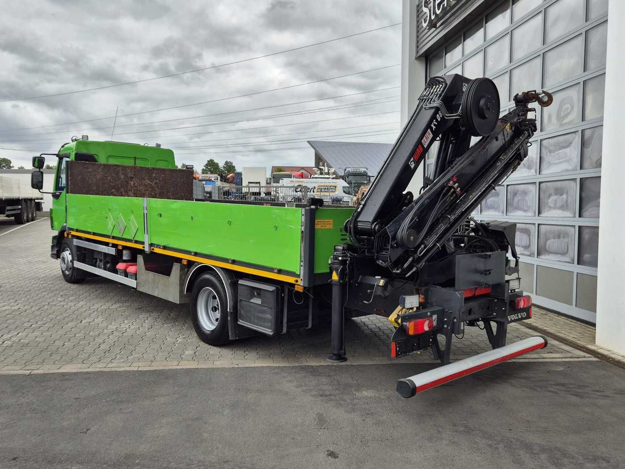 Darus autó Volvo FL 42 R Kran Hiab XS 088 Funk bis 14 m! Kamera: 8 kép.