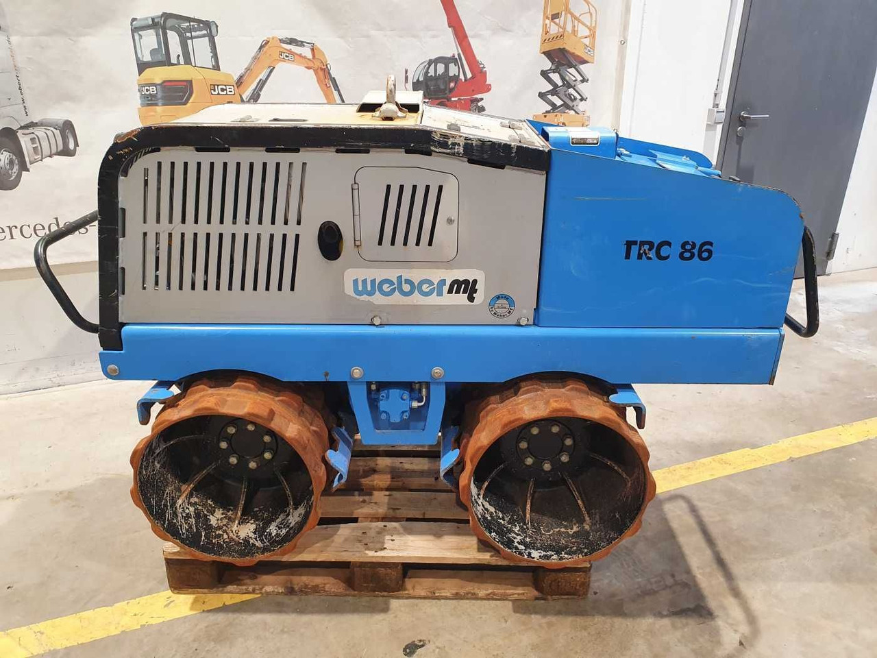 Weber TRC 86 Grabenwalze / 2020 / Funk / nur 112h - Minihenger: 3 kép. Weber TRC 86 Grabenwalze / 2020 / Funk / nur 112h - Minihenger: 3 kép.