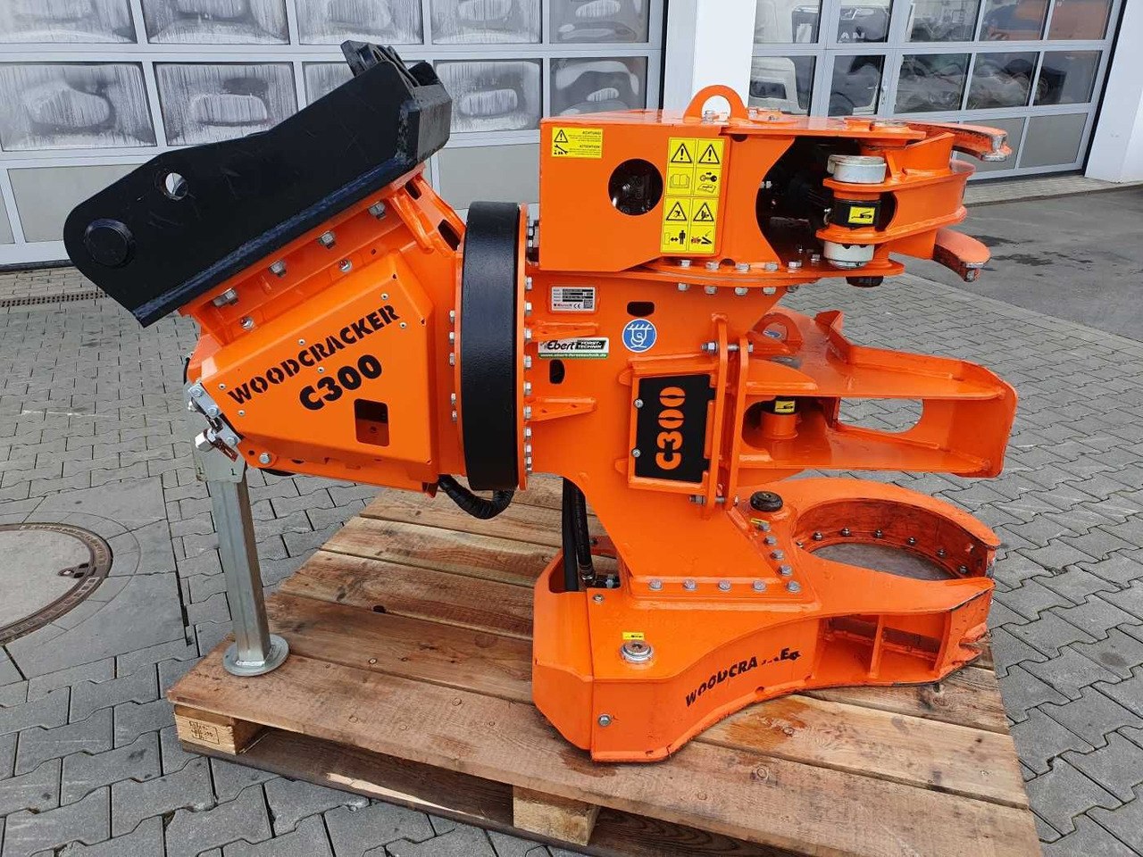 Westtech C300 Fällgreifer Tiltator / DEMO / 2024 - Erdészeti fej: 3 kép. Westtech C300 Fällgreifer Tiltator / DEMO / 2024 - Erdészeti fej: 3 kép.