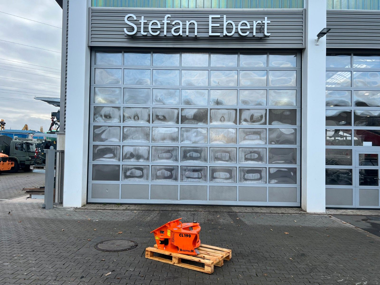 Westtech CL190 Fällgreifer / Demo / 2025 - Polip kanál: 1 kép. Westtech CL190 Fällgreifer / Demo / 2025 - Polip kanál: 1 kép.