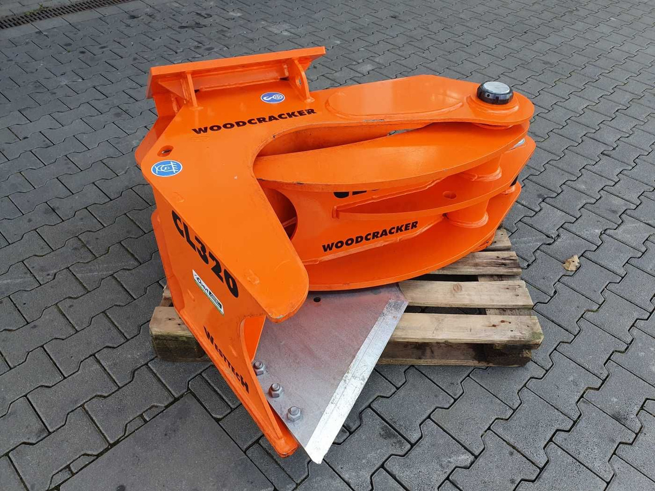 Westtech Woodcracker CL320 Fällgreifer 2022 DEMO - Erdészeti fej: 3 kép. Westtech Woodcracker CL320 Fällgreifer 2022 DEMO - Erdészeti fej: 3 kép.