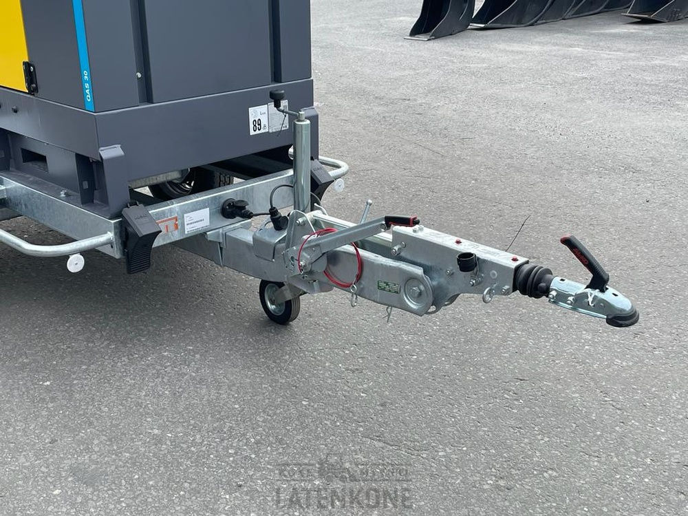 Áramfejlesztő Atlas Copco QAS 30 50 Hz Generaattori StageV vetovarustuksella: 12 kép.