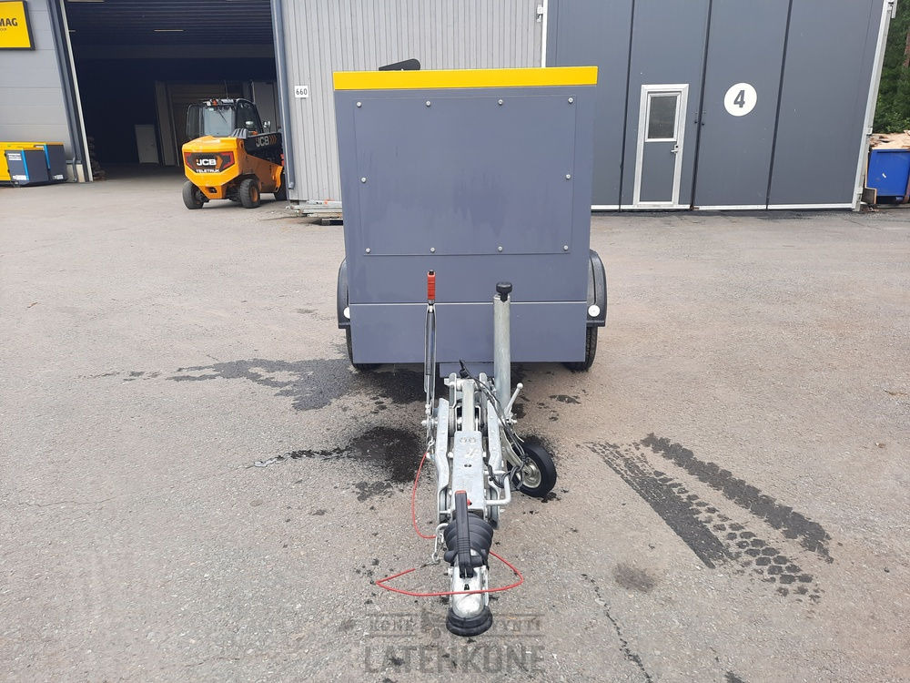 Atlas Copco QES 30 50 Hz Generaattori vetovarustuksella ID 4349 - Áramfejlesztő: 3 kép. Atlas Copco QES 30 50 Hz Generaattori vetovarustuksella ID 4349 - Áramfejlesztő: 3 kép.