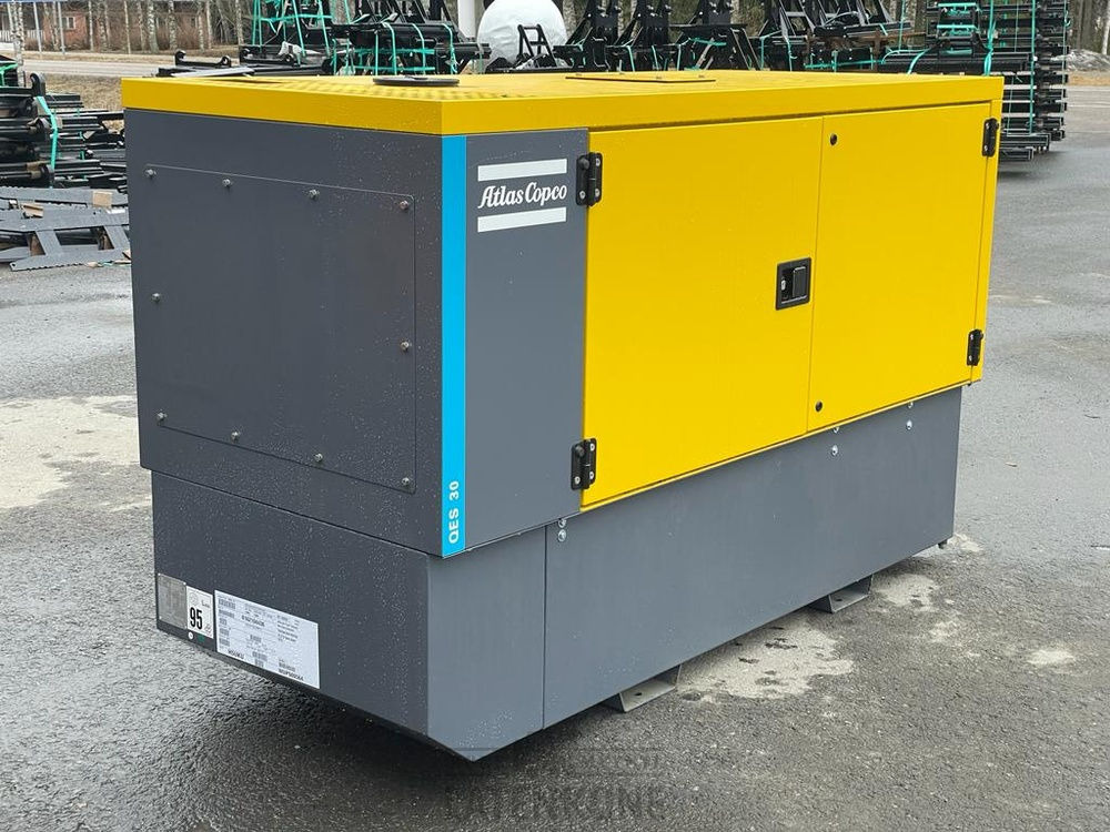 Atlas Copco QES 30 CUD 50 Hz Generaattori - Áramfejlesztő: 4 kép. Atlas Copco QES 30 CUD 50 Hz Generaattori - Áramfejlesztő: 4 kép.
