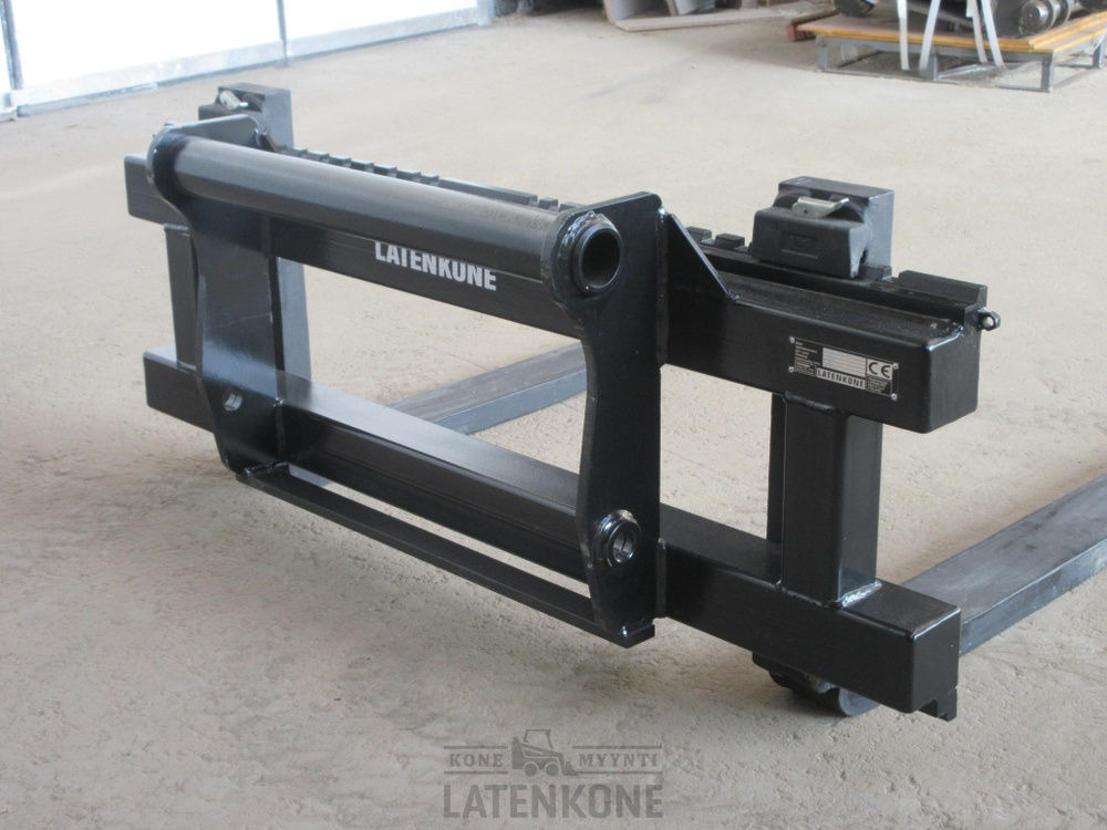 Raklapvilla - Építőipari gépek Laten Trukkipiikit 5000kg 1500mm/1200mm 3A Manitou: 10 kép.