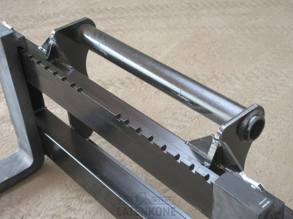 Raklapvilla - Építőipari gépek Laten Trukkipiikit 5000kg 1500mm/1200mm 3A Manitou: 13 kép.