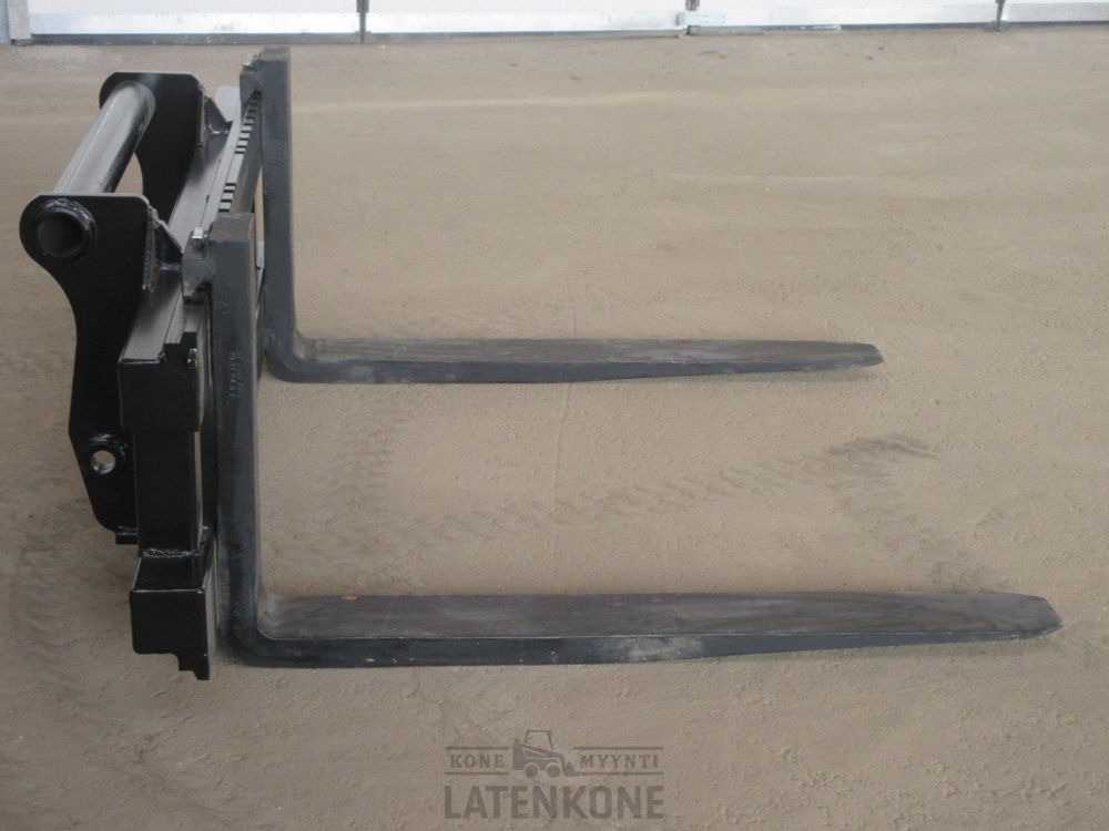 Raklapvilla - Építőipari gépek Laten Trukkipiikit 5000kg 1500mm/1200mm 3A Manitou: 8 kép.