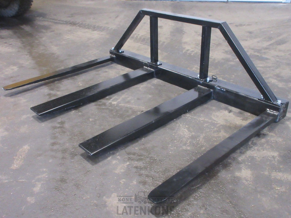Laten Trukkipiikkien levityssovite 2200kg - Raklapvilla - Építőipari gépek: 3 kép. Laten Trukkipiikkien levityssovite 2200kg - Raklapvilla - Építőipari gépek: 3 kép.