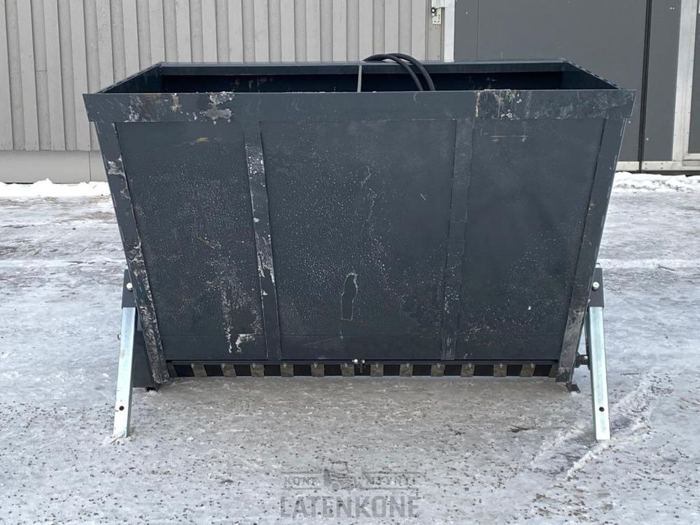 Padagas Hiekoituskauha 1500L kapea | -20% alennuksessa! - Homok-/ Sószóró: 5 kép. Padagas Hiekoituskauha 1500L kapea | -20% alennuksessa! - Homok-/ Sószóró: 5 kép.