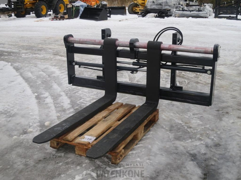 Volvo Hydrauliset trukkipiikit 8000kg 2000mm/1500mm PIN Volvo BM - Raklapvilla - Építőipari gépek: 2 kép. Volvo Hydrauliset trukkipiikit 8000kg 2000mm/1500mm PIN Volvo BM - Raklapvilla - Építőipari gépek: 2 kép.