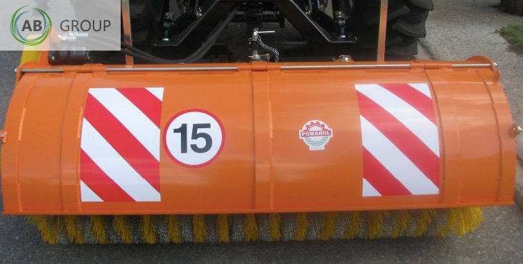 Pomarol tractor mounted road sweeper ZS150, 1,5 m - Adapterek - Hóeltakarító gép: 4 kép. Pomarol tractor mounted road sweeper ZS150, 1,5 m - Adapterek - Hóeltakarító gép: 4 kép.