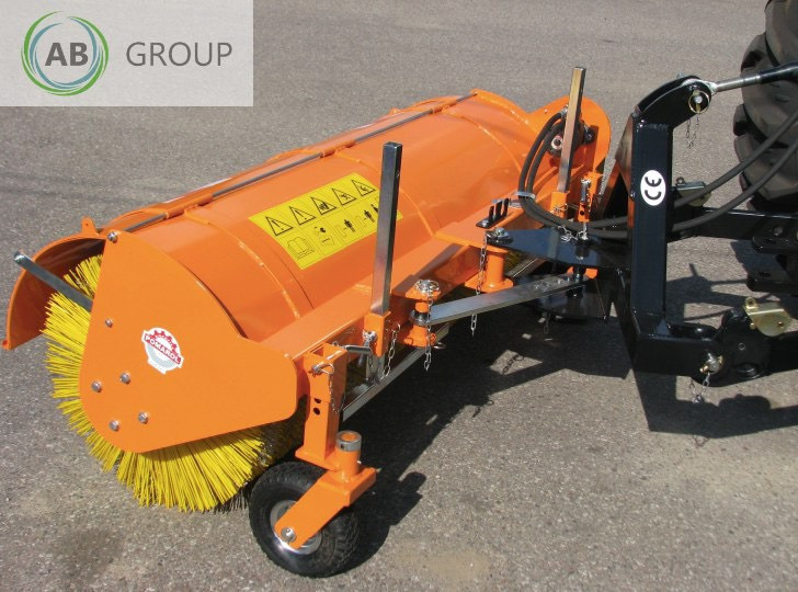 Pomarol tractor mounted road sweeper ZS150, 1,5 m - Adapterek - Hóeltakarító gép: 2 kép. Pomarol tractor mounted road sweeper ZS150, 1,5 m - Adapterek - Hóeltakarító gép: 2 kép.
