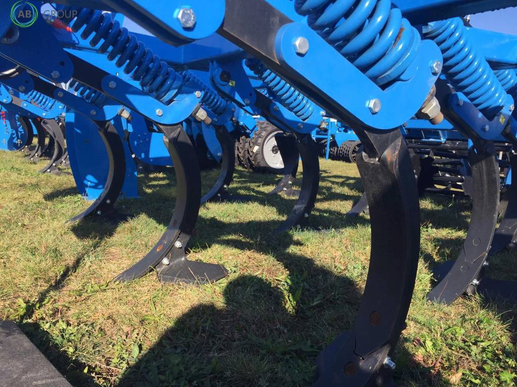 Agristal Stubble cultivator 3 m - Kultivátor: 4 kép. Agristal Stubble cultivator 3 m - Kultivátor: 4 kép.