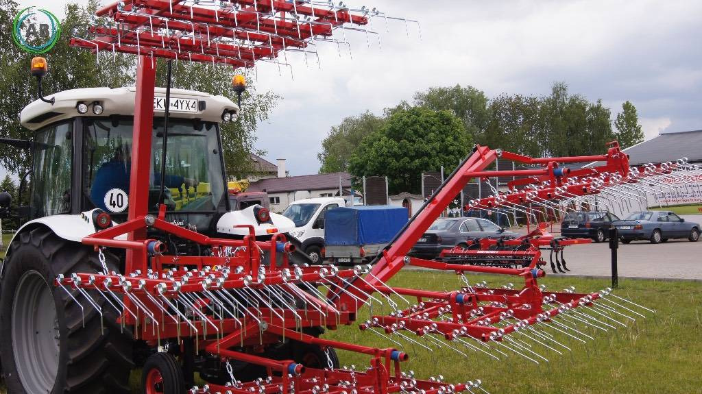 Agro-Factory II Weeder harrow IZAK AFR4/9,0H, 9m - Rugós borona: 5 kép. Agro-Factory II Weeder harrow IZAK AFR4/9,0H, 9m - Rugós borona: 5 kép.