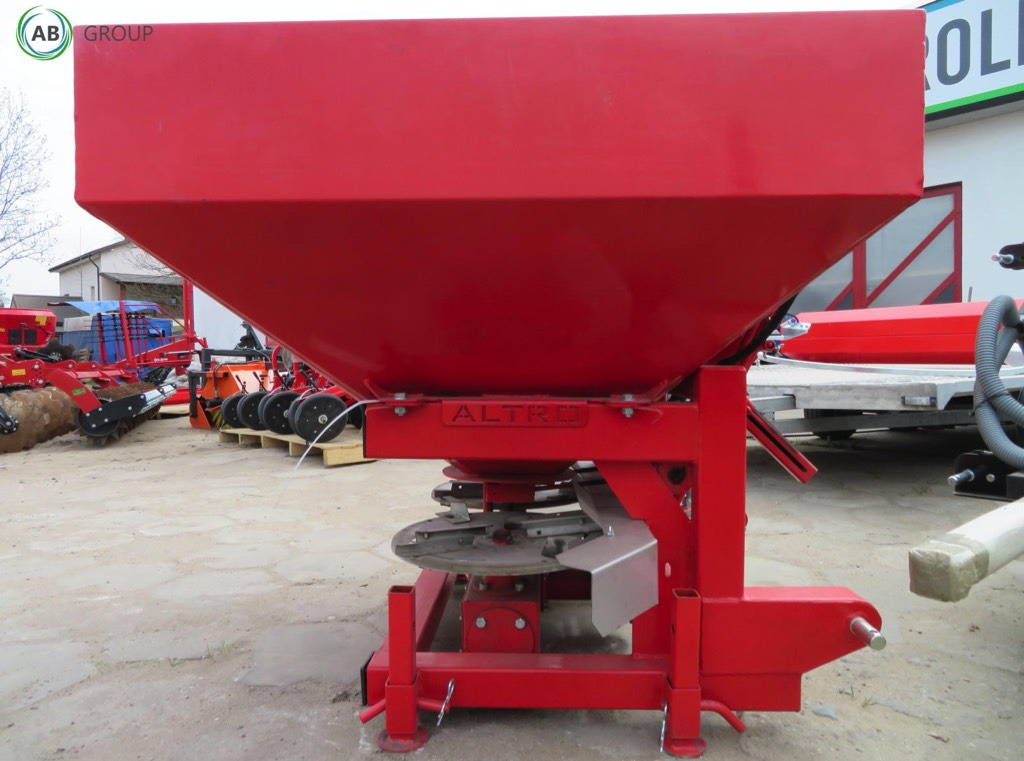 Altro fertilizer spreader RN-600 - Műtrágyaszóró: 4 kép. Altro fertilizer spreader RN-600 - Műtrágyaszóró: 4 kép.