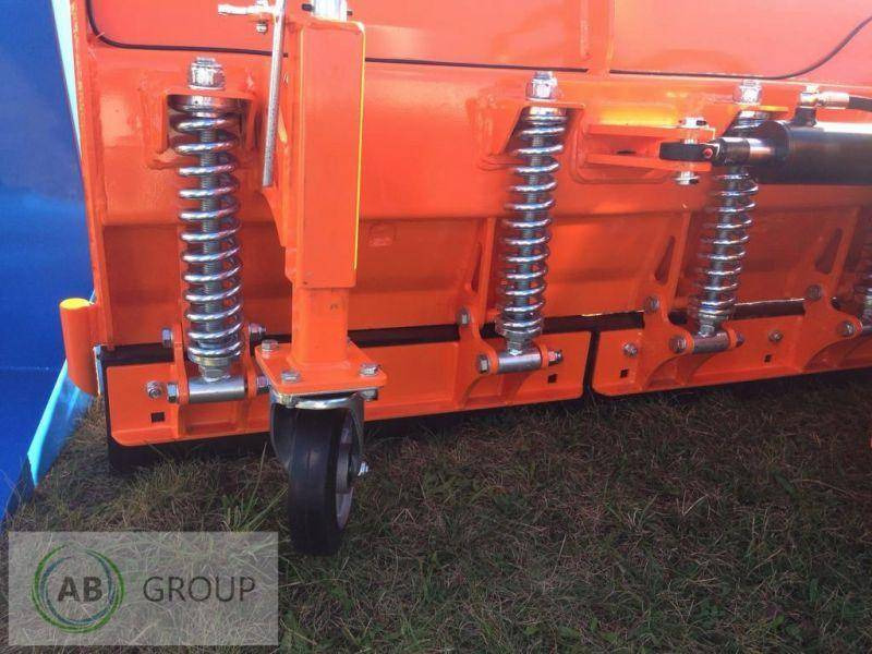 ArkMET folding snow plow G305.300, 3 m - Hóeke - Mezőgazdasági gépek: 5 kép. ArkMET folding snow plow G305.300, 3 m - Hóeke - Mezőgazdasági gépek: 5 kép.