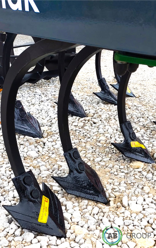 Awemak cultivator for vineyards and orchards GPR 14 - Kultivátor: 4 kép. Awemak cultivator for vineyards and orchards GPR 14 - Kultivátor: 4 kép.