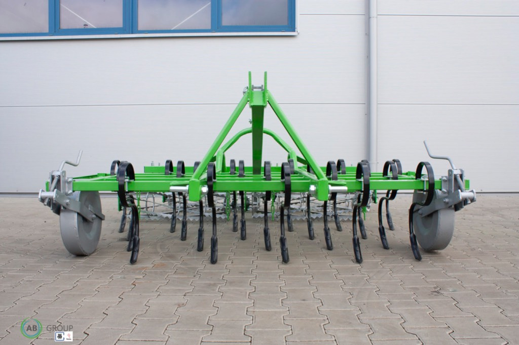 Bomet cultivator Carina U725/1, 3,2 m - Kultivátor: 1 kép. Bomet cultivator Carina U725/1, 3,2 m - Kultivátor: 1 kép.