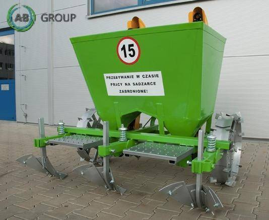 Bomet two-row potato planter Gemini S239/1 - Burgonyaültető: 1 kép. Bomet two-row potato planter Gemini S239/1 - Burgonyaültető: 1 kép.