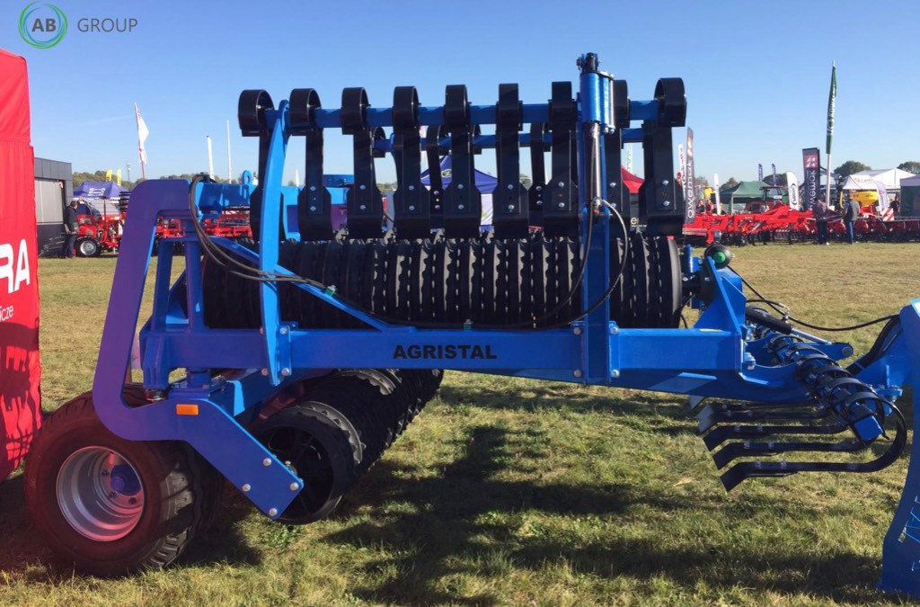 Cambridge cultivating roller with 5 m 500 mm spear Agristal WP3S - Mezőgazdasági hengerek: 2 kép. Cambridge cultivating roller with 5 m 500 mm spear Agristal WP3S - Mezőgazdasági hengerek: 2 kép.