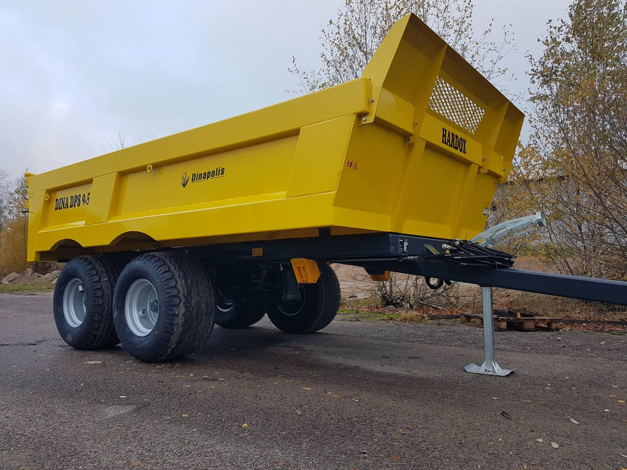 Dinapolis Heavy Duty dump truck DPS 9.5 t - Mezőgazdasági billenőpótkocsi: 2 kép. Dinapolis Heavy Duty dump truck DPS 9.5 t - Mezőgazdasági billenőpótkocsi: 2 kép.