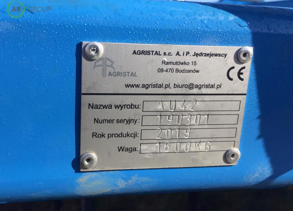 Hydraulically folding seedbed cultivator 4,2 m Agristal AU - Kultivátor: 2 kép. Hydraulically folding seedbed cultivator 4,2 m Agristal AU - Kultivátor: 2 kép.