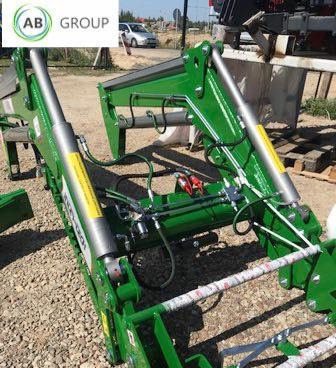 Inter-Tech front loader IT 1600 / L - Homlokrakodó traktorhoz: 3 kép. Inter-Tech front loader IT 1600 / L - Homlokrakodó traktorhoz: 3 kép.