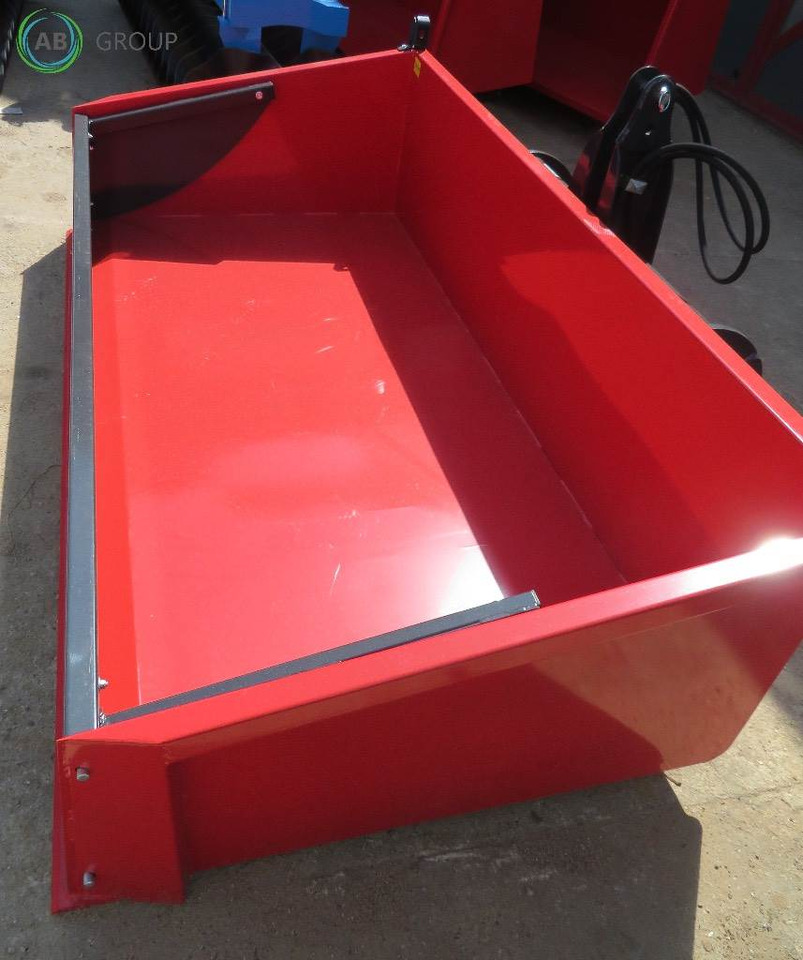 Inter-Tech hydraulic loading bucket 2.4 m, SS13 - Rakodókanál - Mezőgazdasági gépek: 2 kép. Inter-Tech hydraulic loading bucket 2.4 m, SS13 - Rakodókanál - Mezőgazdasági gépek: 2 kép.