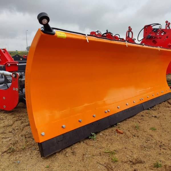 Inter-tech Snow plough 2,6m straight - ON STOCK - Hóeke - Mezőgazdasági gépek: 1 kép. Inter-tech Snow plough 2,6m straight - ON STOCK - Hóeke - Mezőgazdasági gépek: 1 kép.
