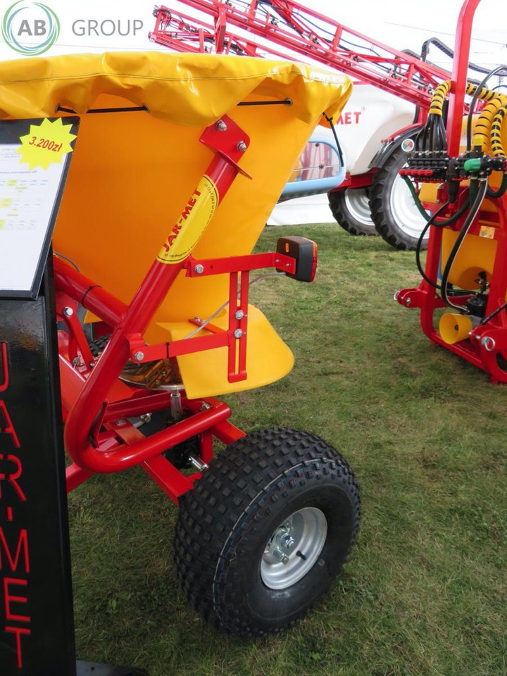 Jar-Met trailed fertilizer spreader GP 200 - Műtrágyaszóró: 4 kép. Jar-Met trailed fertilizer spreader GP 200 - Műtrágyaszóró: 4 kép.