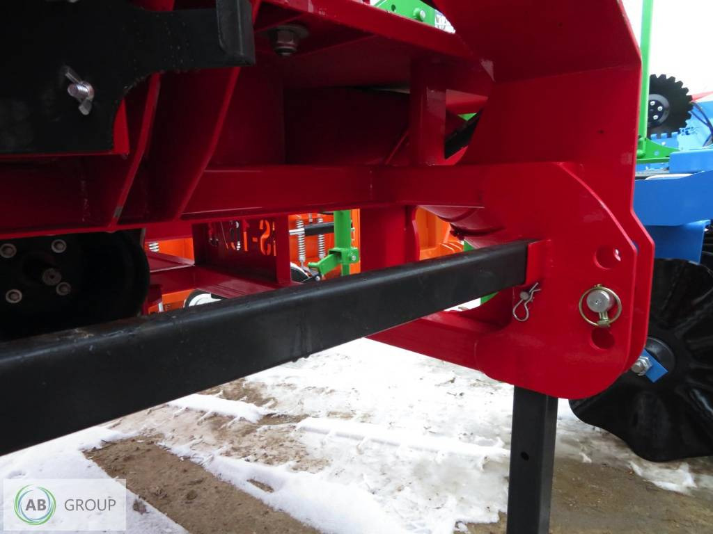 MCMS Warka straw spreader RS-16/B - Szalma aprító: 5 kép. MCMS Warka straw spreader RS-16/B - Szalma aprító: 5 kép.