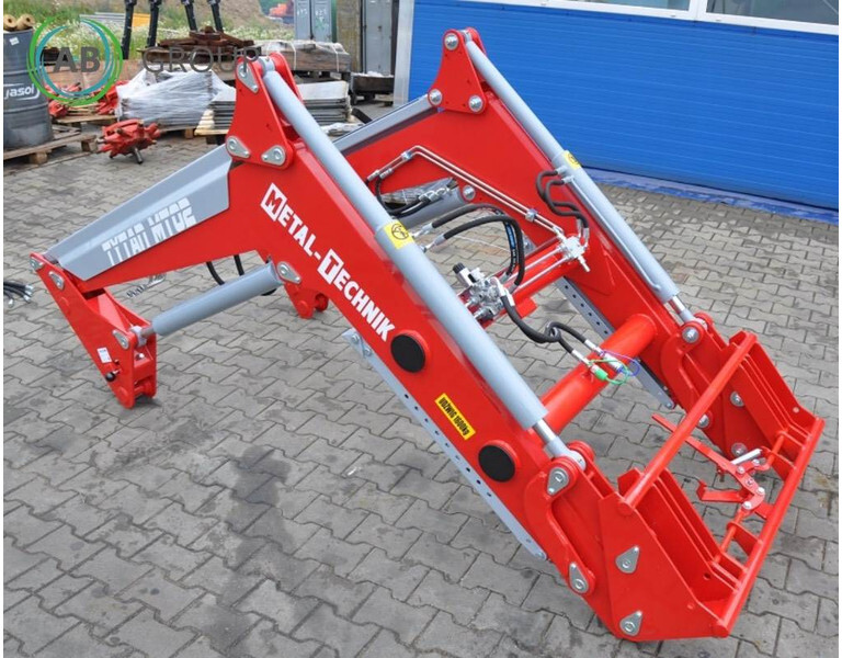 METAL-TECHNIK ładowacz czołowy MT-02 - Homlokrakodó traktorhoz: 2 kép. METAL-TECHNIK ładowacz czołowy MT-02 - Homlokrakodó traktorhoz: 2 kép.
