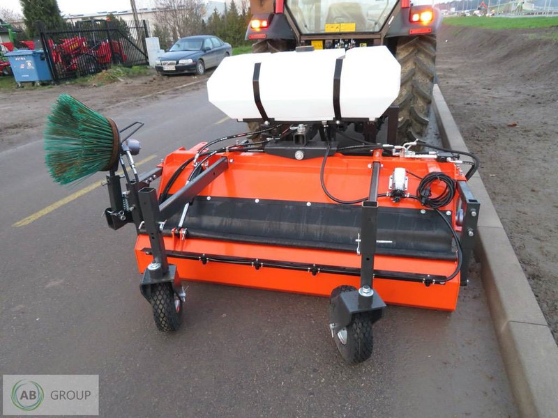 Ferde seprő - Többcélú/ Speciális jármű METAL-TECHNIK zamiatarka 1,8m: 9 kép.