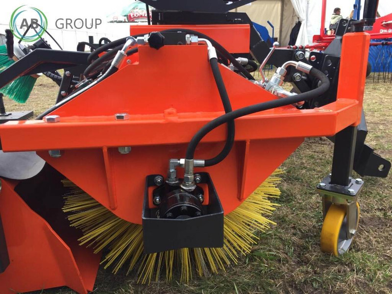 METAL-TECHNIK zamiatarka TOP MT 2 m - Ferde seprő - Többcélú/ Speciális jármű: 1 kép. METAL-TECHNIK zamiatarka TOP MT 2 m - Ferde seprő - Többcélú/ Speciális jármű: 1 kép.