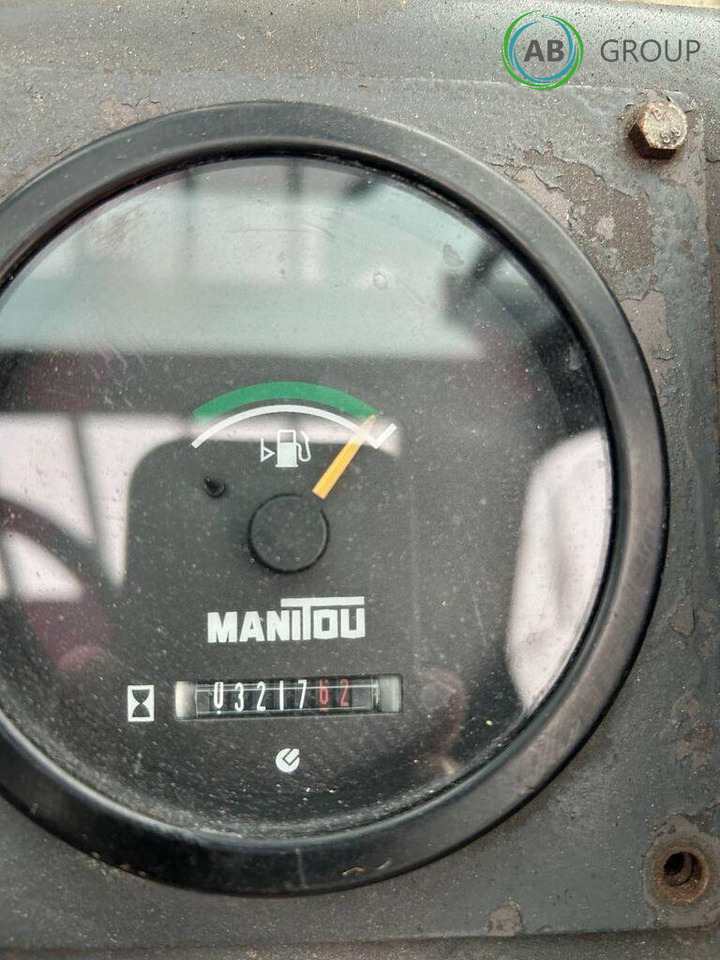 Manitou MSI 35 off-road forklift truck - Terepjáró képességű targoncá: 4 kép. Manitou MSI 35 off-road forklift truck - Terepjáró képességű targoncá: 4 kép.