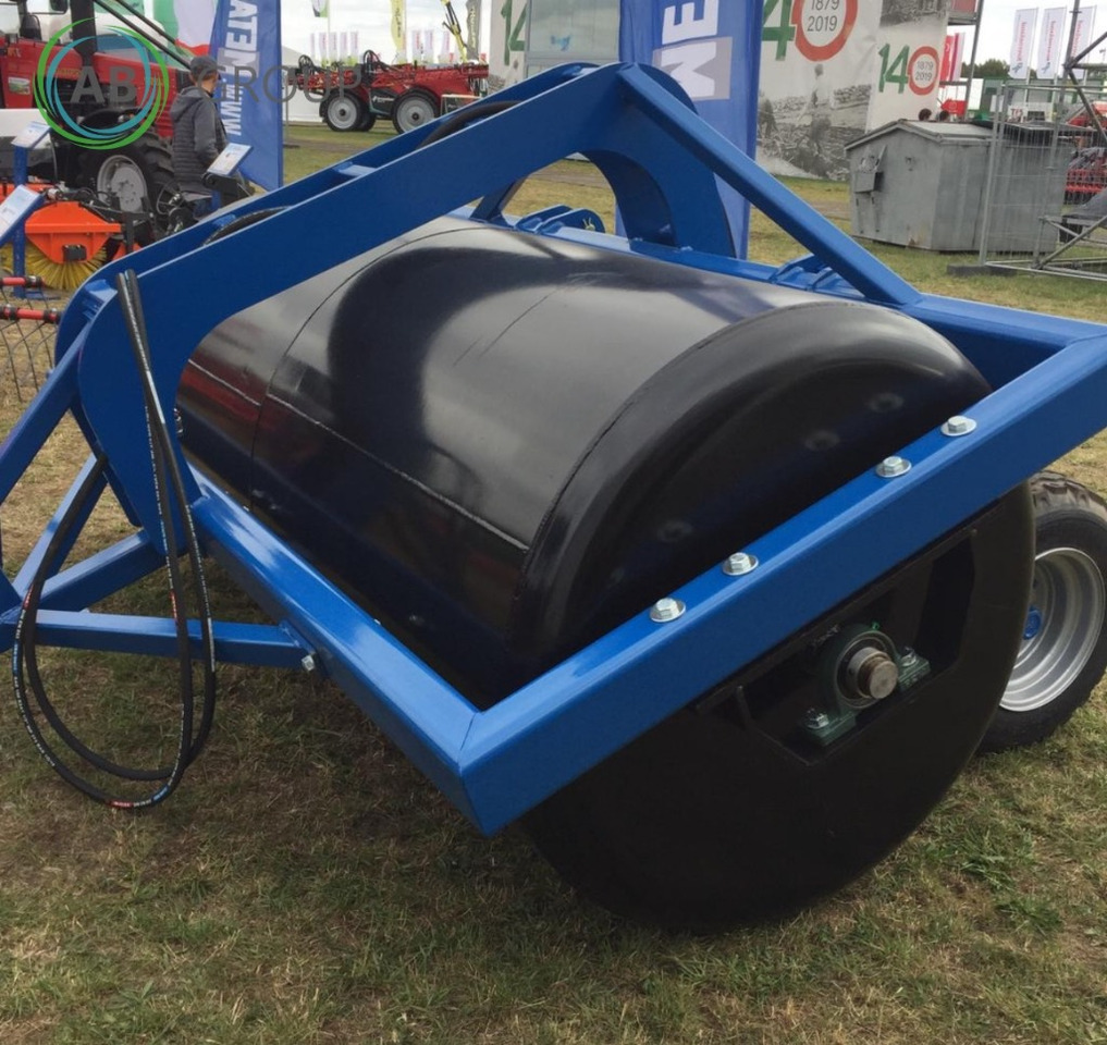 Metal-Technik Meadow Roller 2,66 m - Mezőgazdasági hengerek: 1 kép. Metal-Technik Meadow Roller 2,66 m - Mezőgazdasági hengerek: 1 kép.