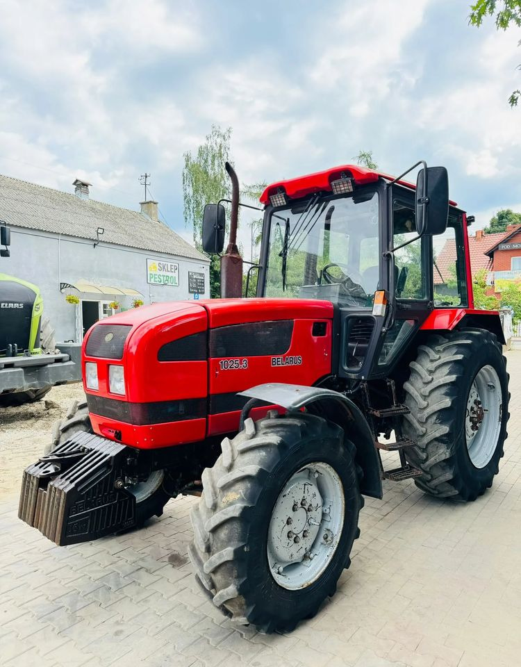 Belarus 1025.3 - Traktor: 1 kép. Belarus 1025.3 - Traktor: 1 kép.
