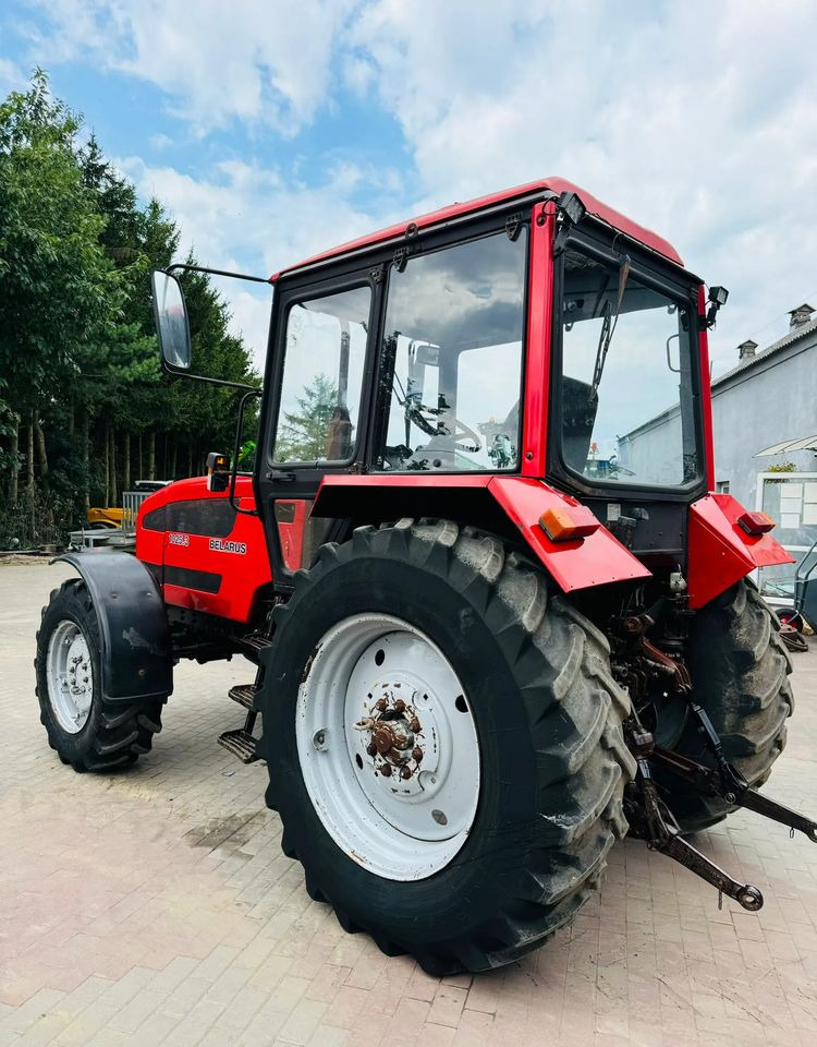 Belarus 1025.3 - Traktor: 2 kép. Belarus 1025.3 - Traktor: 2 kép.