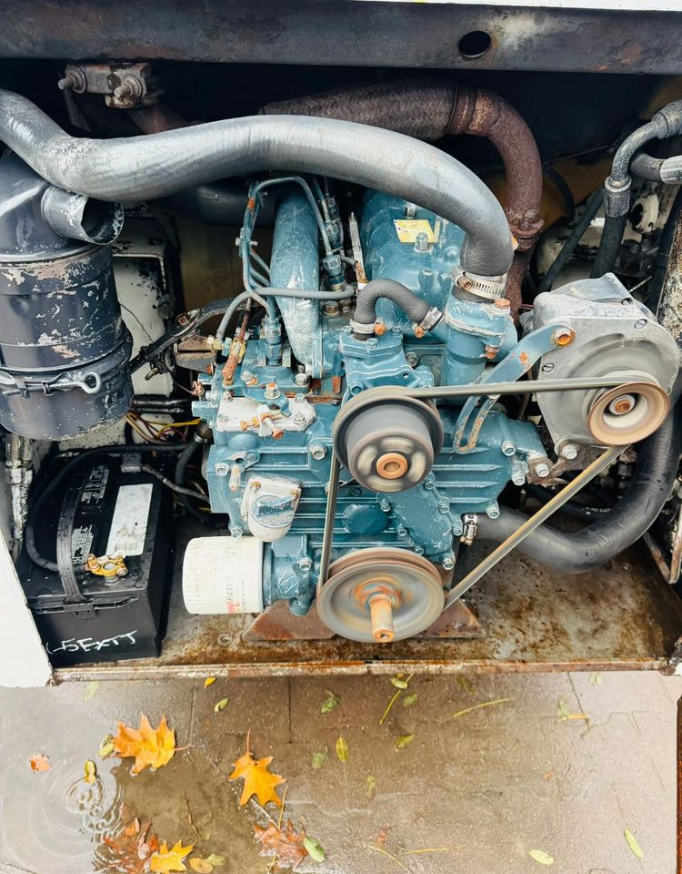 Bobcat 743 - Mini homlokrakodó: 5 kép. Bobcat 743 - Mini homlokrakodó: 5 kép.