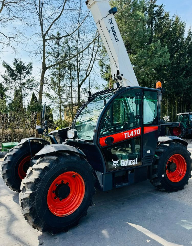 Bobcat TL 470 - Teleszkópos rakodó: 1 kép. Bobcat TL 470 - Teleszkópos rakodó: 1 kép.