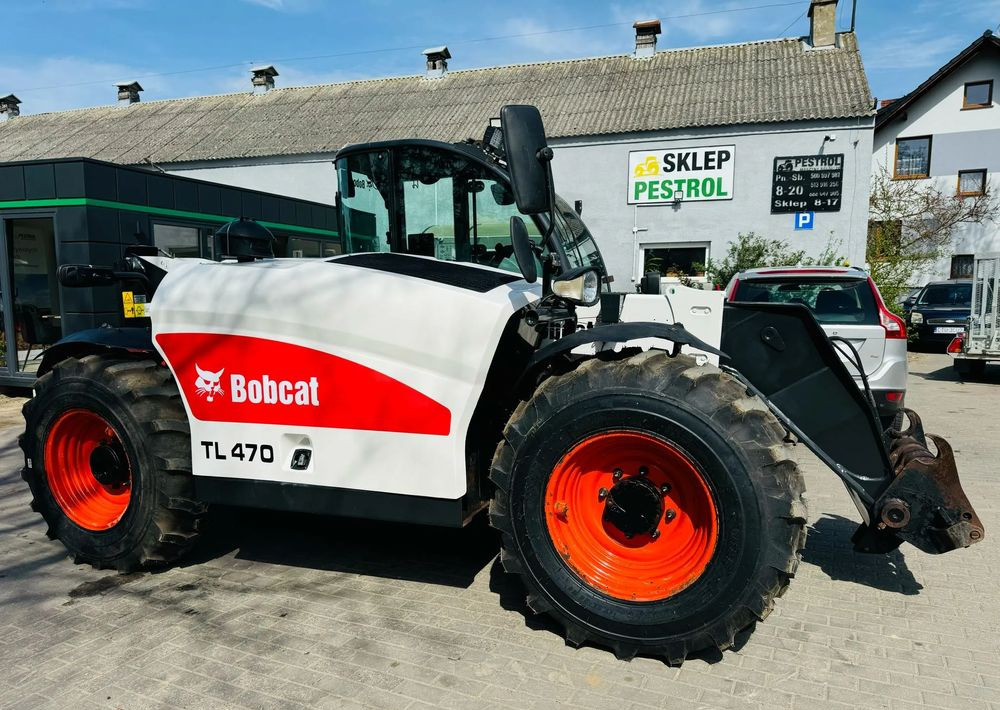 Bobcat TL 470 - Teleszkópos rakodó: 3 kép. Bobcat TL 470 - Teleszkópos rakodó: 3 kép.