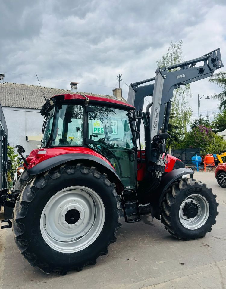 Case IH Farmall 105C - Traktor: 3 kép. Case IH Farmall 105C - Traktor: 3 kép.