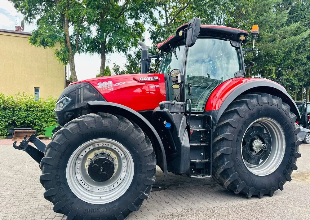 Case IH Optum 300 - Traktor: 2 kép. Case IH Optum 300 - Traktor: 2 kép.