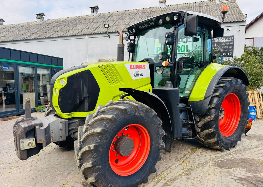 Claas Arion 650 - Traktor: 2 kép. Claas Arion 650 - Traktor: 2 kép.