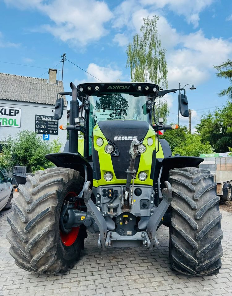 Claas Axion 810 CMATIC - Traktor: 3 kép. Claas Axion 810 CMATIC - Traktor: 3 kép.