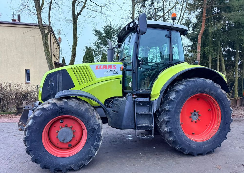Claas Axion 810 - Traktor: 1 kép. Claas Axion 810 - Traktor: 1 kép.