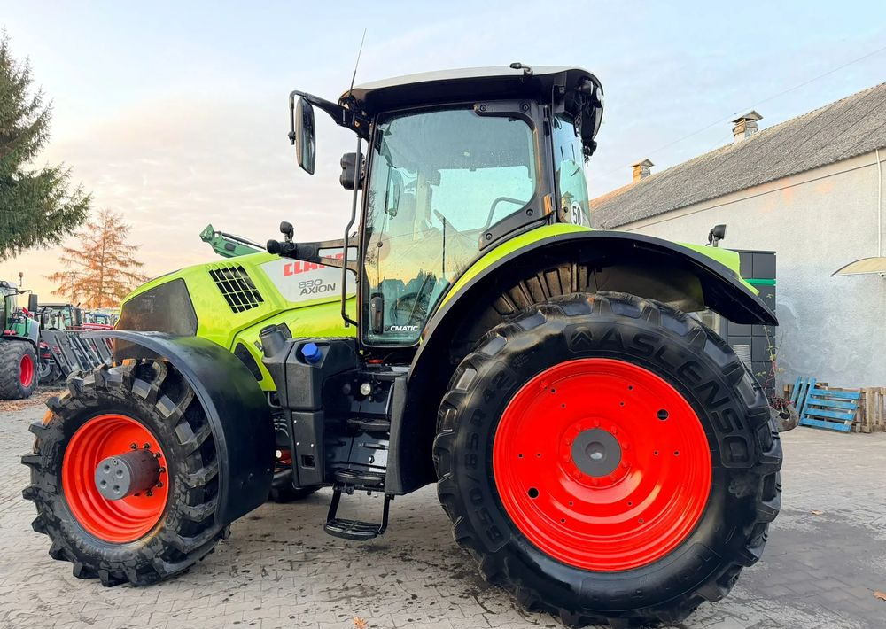 Claas Axion 830 CMATIC CEBIS - Traktor: 4 kép. Claas Axion 830 CMATIC CEBIS - Traktor: 4 kép.