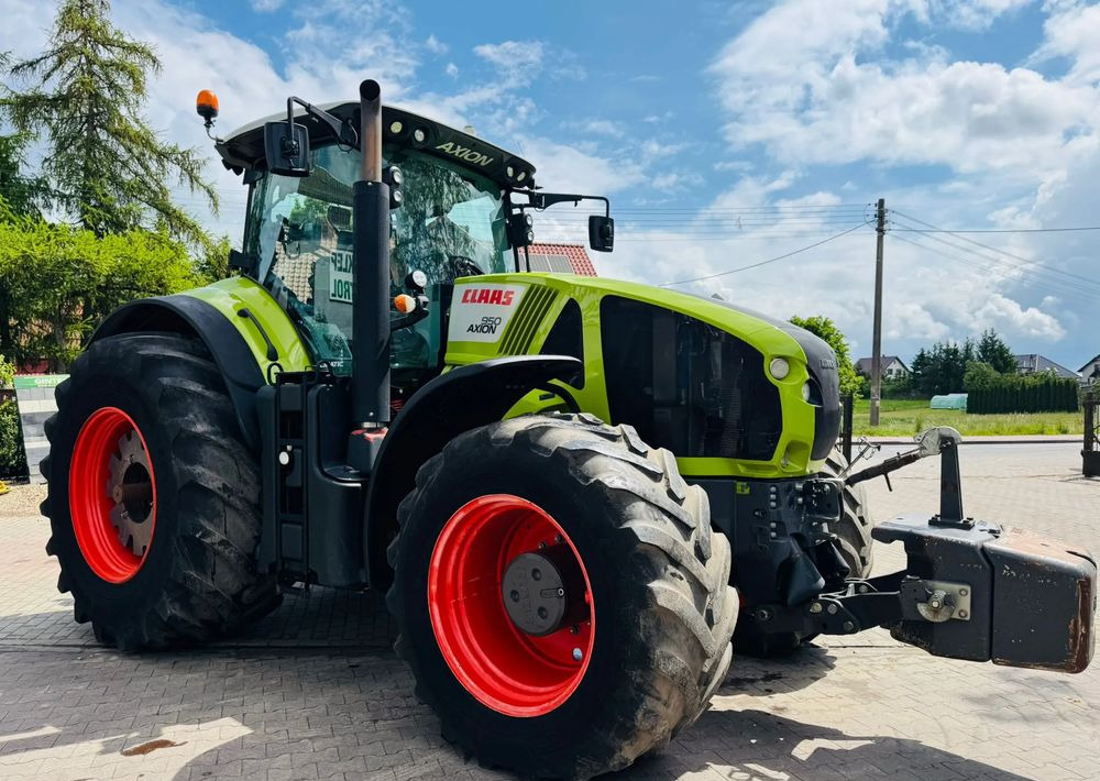 Claas Axion 950 CEBIS CMATIC - Traktor: 3 kép. Claas Axion 950 CEBIS CMATIC - Traktor: 3 kép.