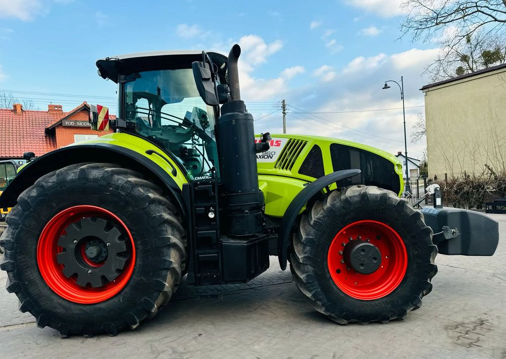 Claas Axion 960 - Traktor: 2 kép. Claas Axion 960 - Traktor: 2 kép.