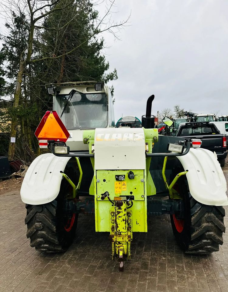 Claas TARGO K50 - Teleszkópos rakodó: 4 kép. Claas TARGO K50 - Teleszkópos rakodó: 4 kép.